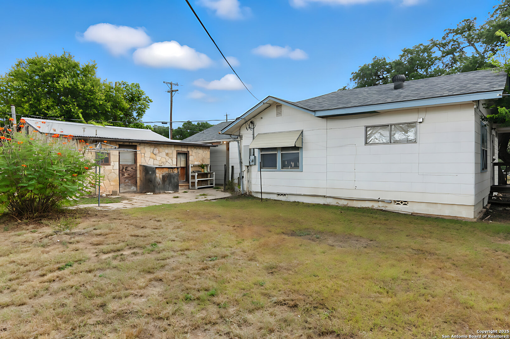 1221 Mesquite Blanco TX 78606