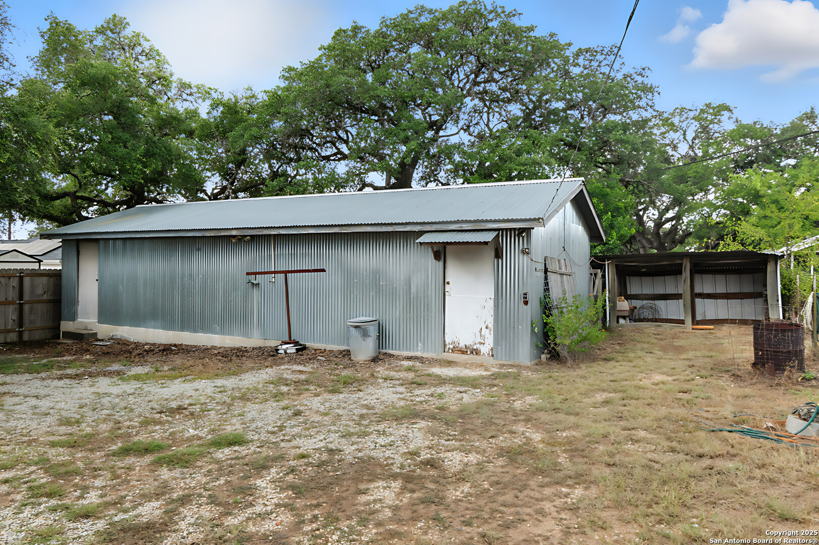 1221 Mesquite Blanco TX 78606