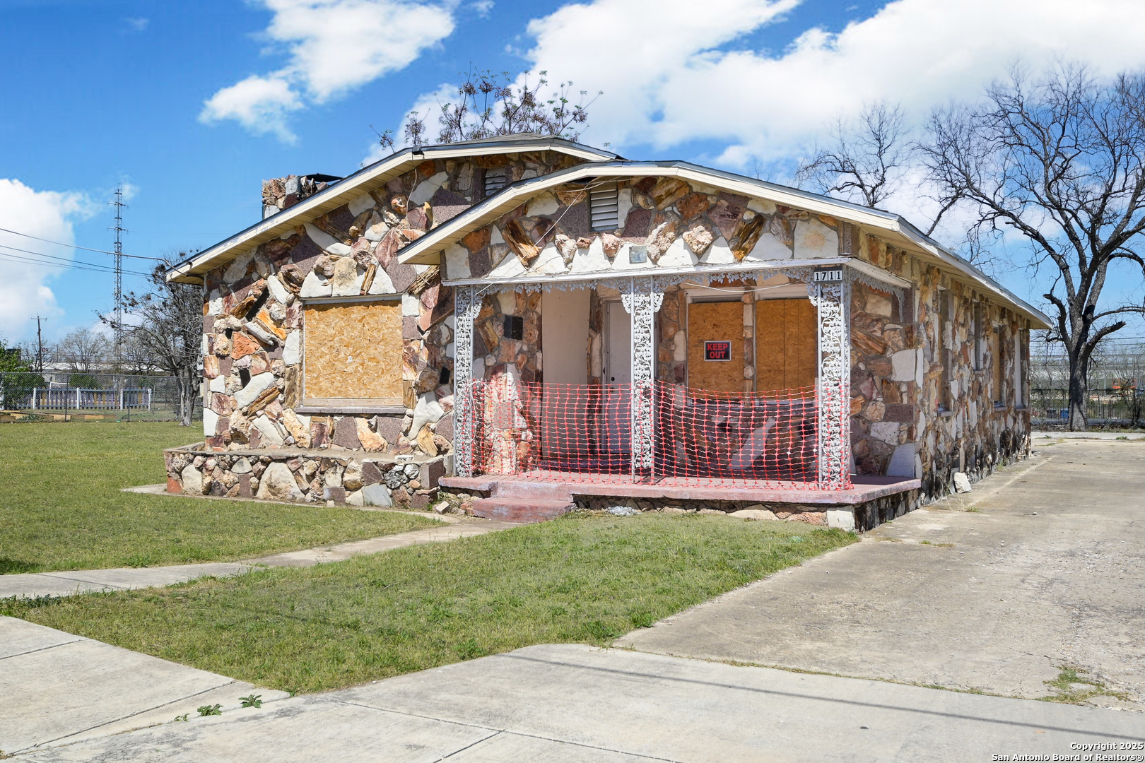 1711 Burleson San Antonio TX 78202