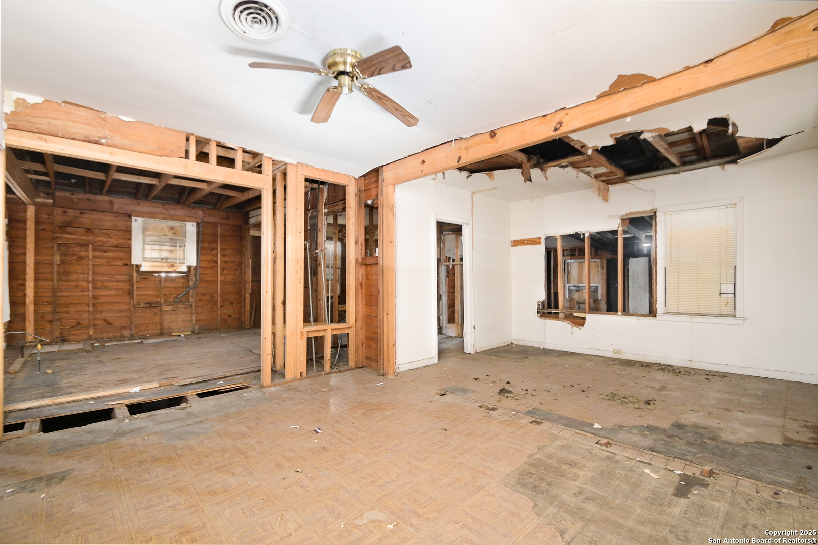 1711 Burleson San Antonio TX 78202