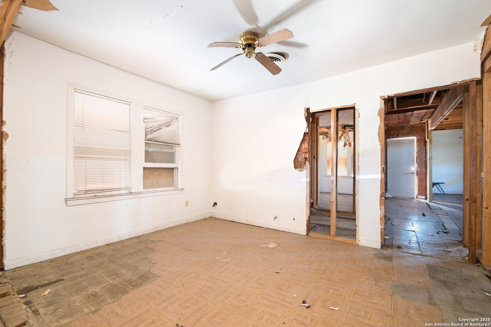 1711 Burleson San Antonio TX 78202
