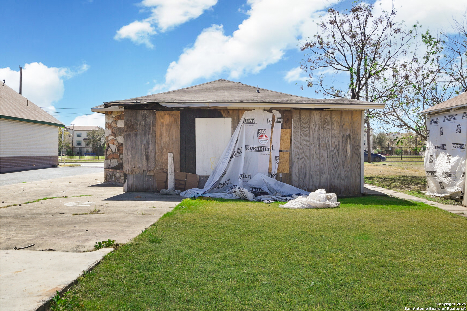 1711 Burleson San Antonio TX 78202