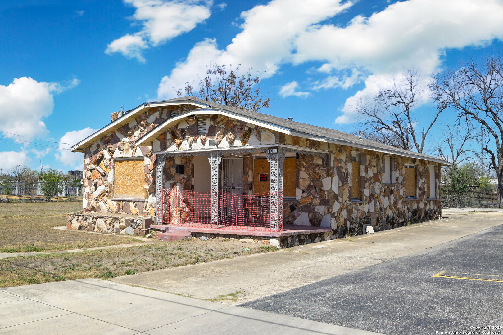 1711 Burleson San Antonio TX 78202