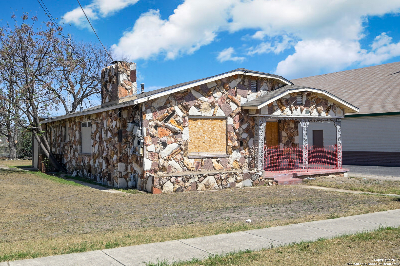 1711 Burleson San Antonio TX 78202