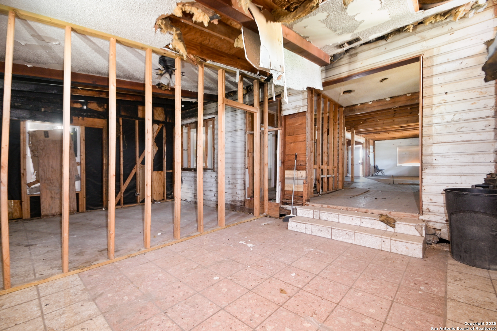 1711 Burleson San Antonio TX 78202