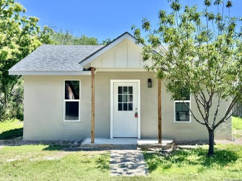 1273 Monterrey Street Uvalde TX 78801