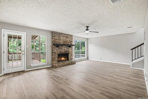18030 Summer Knoll Drive San Antonio TX 78258