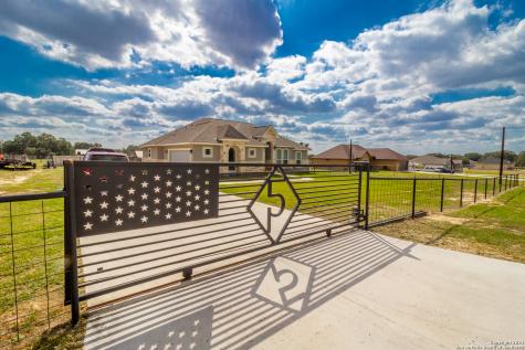 536 Trophy Lane Poteet TX 78065