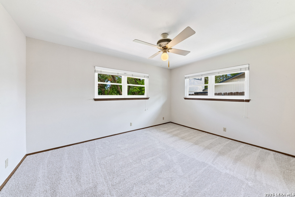426 Yosemite Drive Hollywood Park TX 78232