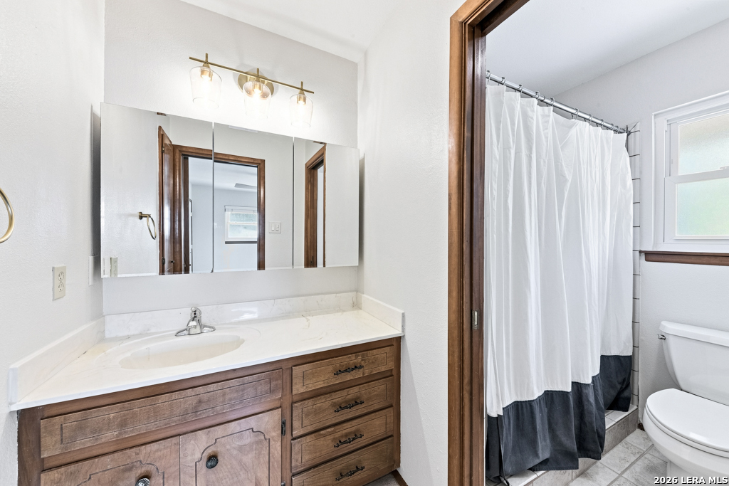 426 Yosemite Drive Hollywood Park TX 78232