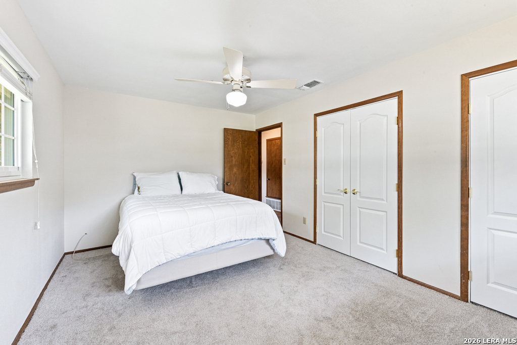426 Yosemite Drive Hollywood Park TX 78232