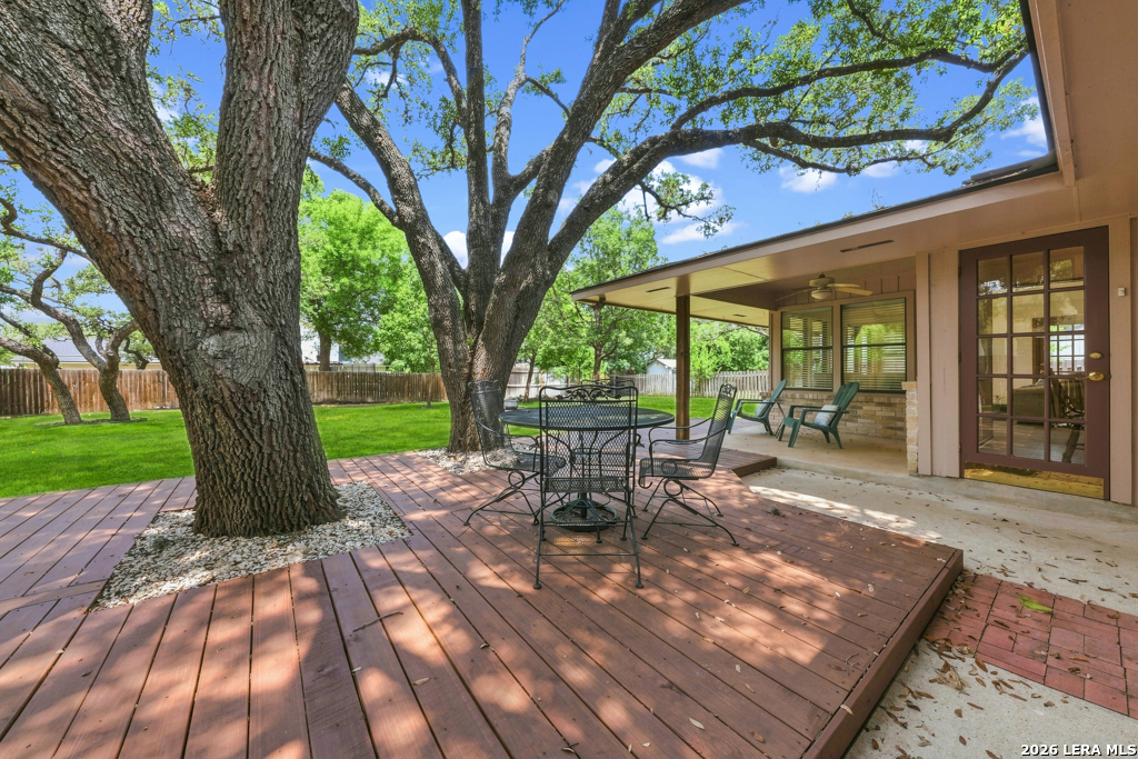 426 Yosemite Drive Hollywood Park TX 78232