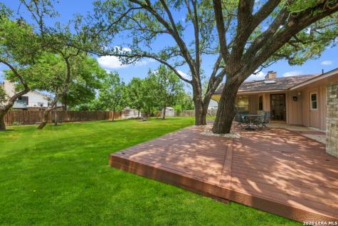 426 Yosemite Drive Hollywood Park TX 78232