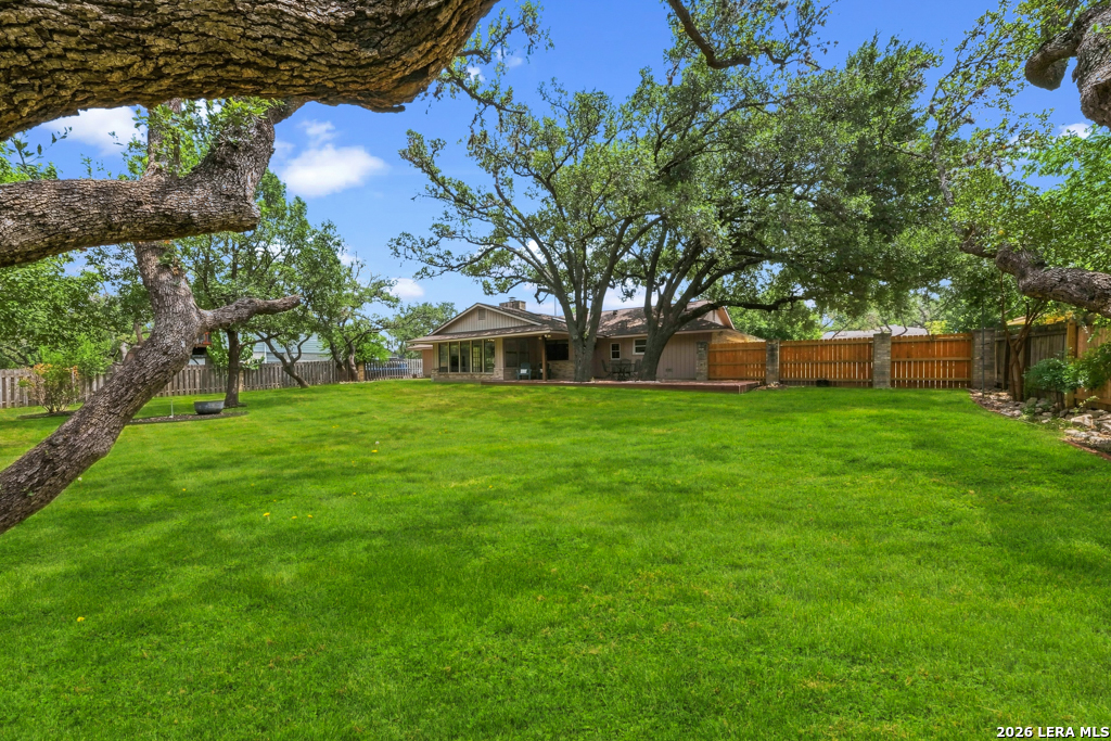 426 Yosemite Drive Hollywood Park TX 78232