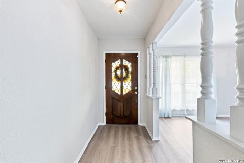 426 Yosemite Drive Hollywood Park TX 78232