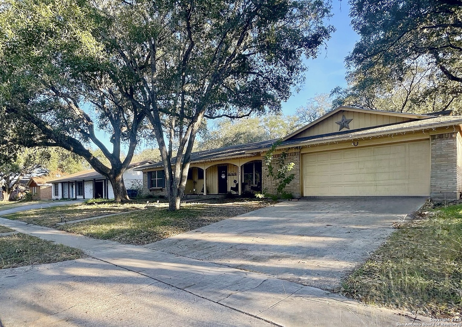 1404 Inez Beeville TX 78102