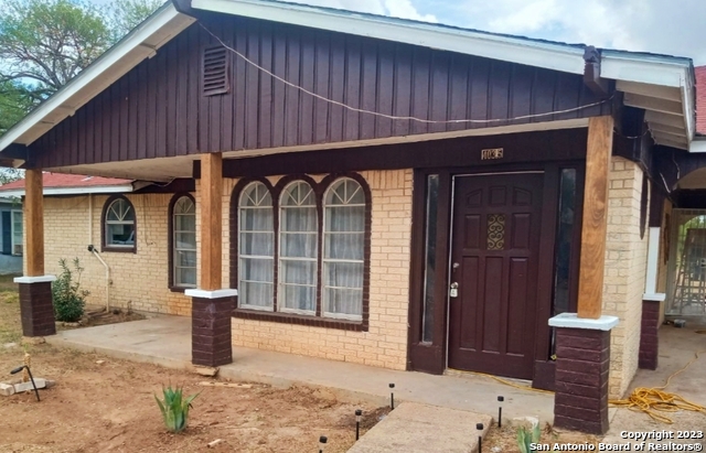 403.5 Retta Street Carrizo Springs TX 78834