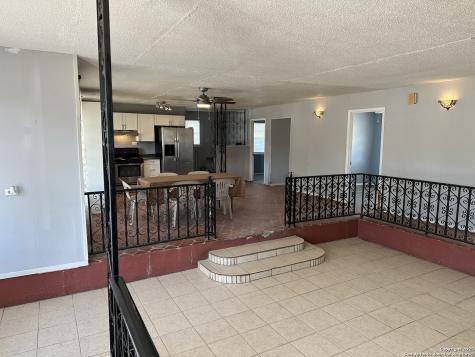 403.5 Retta Street Carrizo Springs TX 78834
