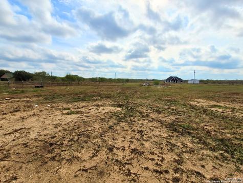 2072 County Road 421 Stockdale TX 78160