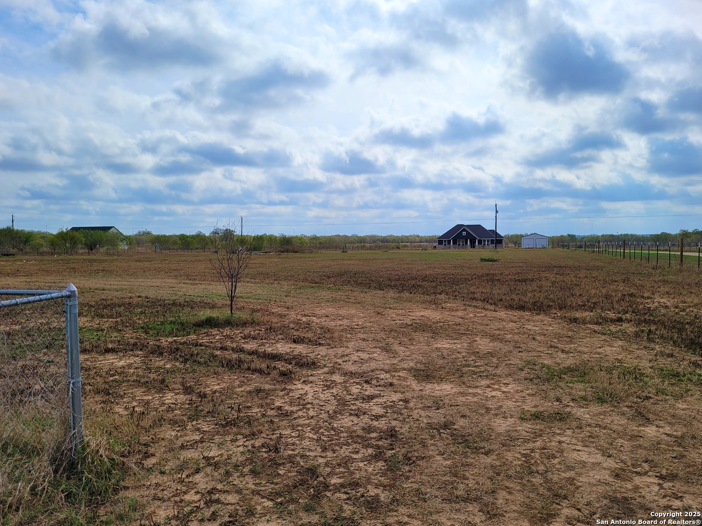 2072 County Road 421 Stockdale TX 78160