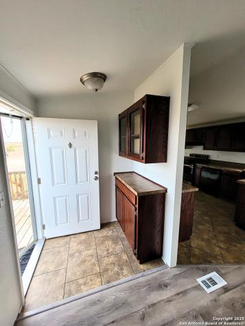 2072 County Road 421 Stockdale TX 78160