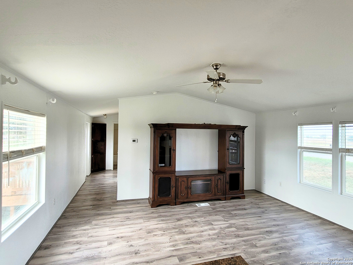 2072 County Road 421 Stockdale TX 78160