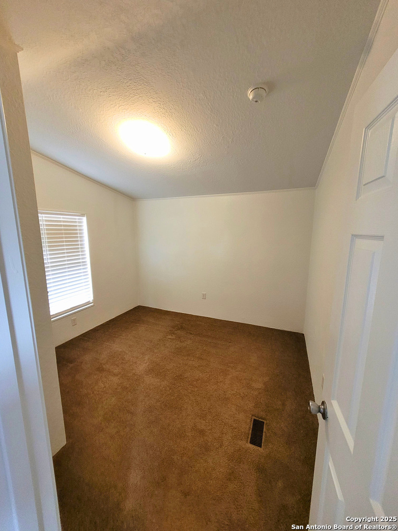 2072 County Road 421 Stockdale TX 78160