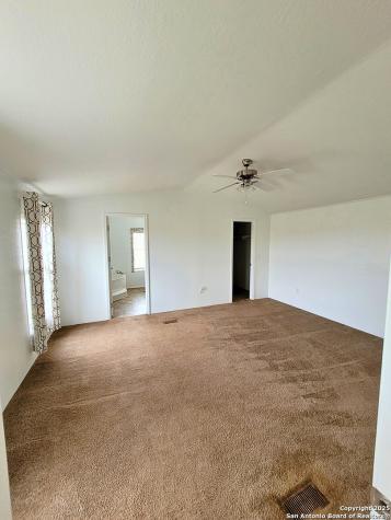 2072 County Road 421 Stockdale TX 78160