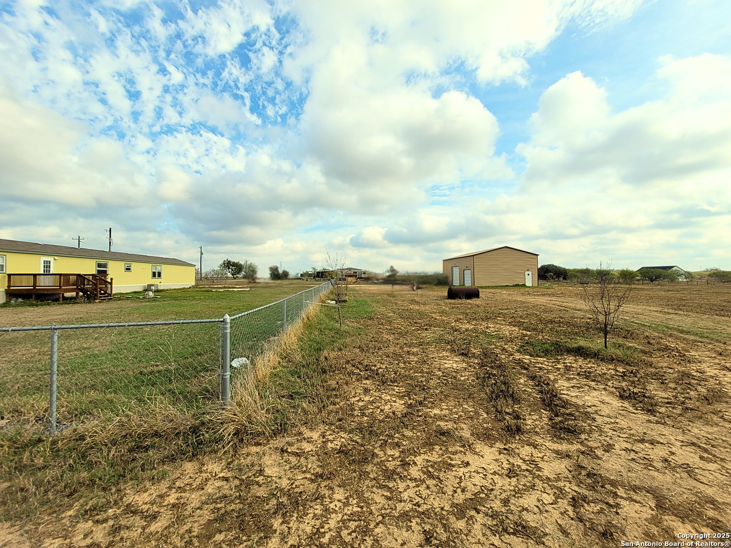 2072 County Road 421 Stockdale TX 78160