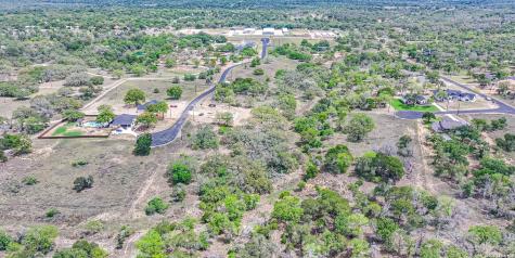 113 Timber Heights La Vernia TX 78121