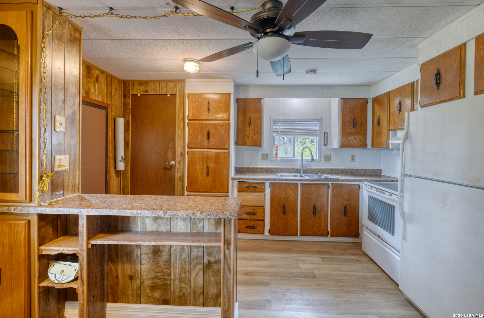 57 Leinweber Leakey TX 78873