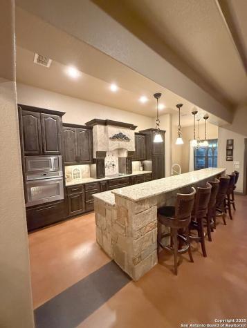222 Colonial La Vernia TX 78121