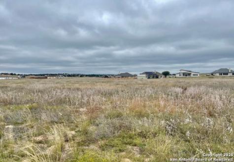 222 Colonial La Vernia TX 78121