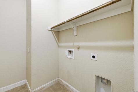 107 Dovetail Boerne TX 78006