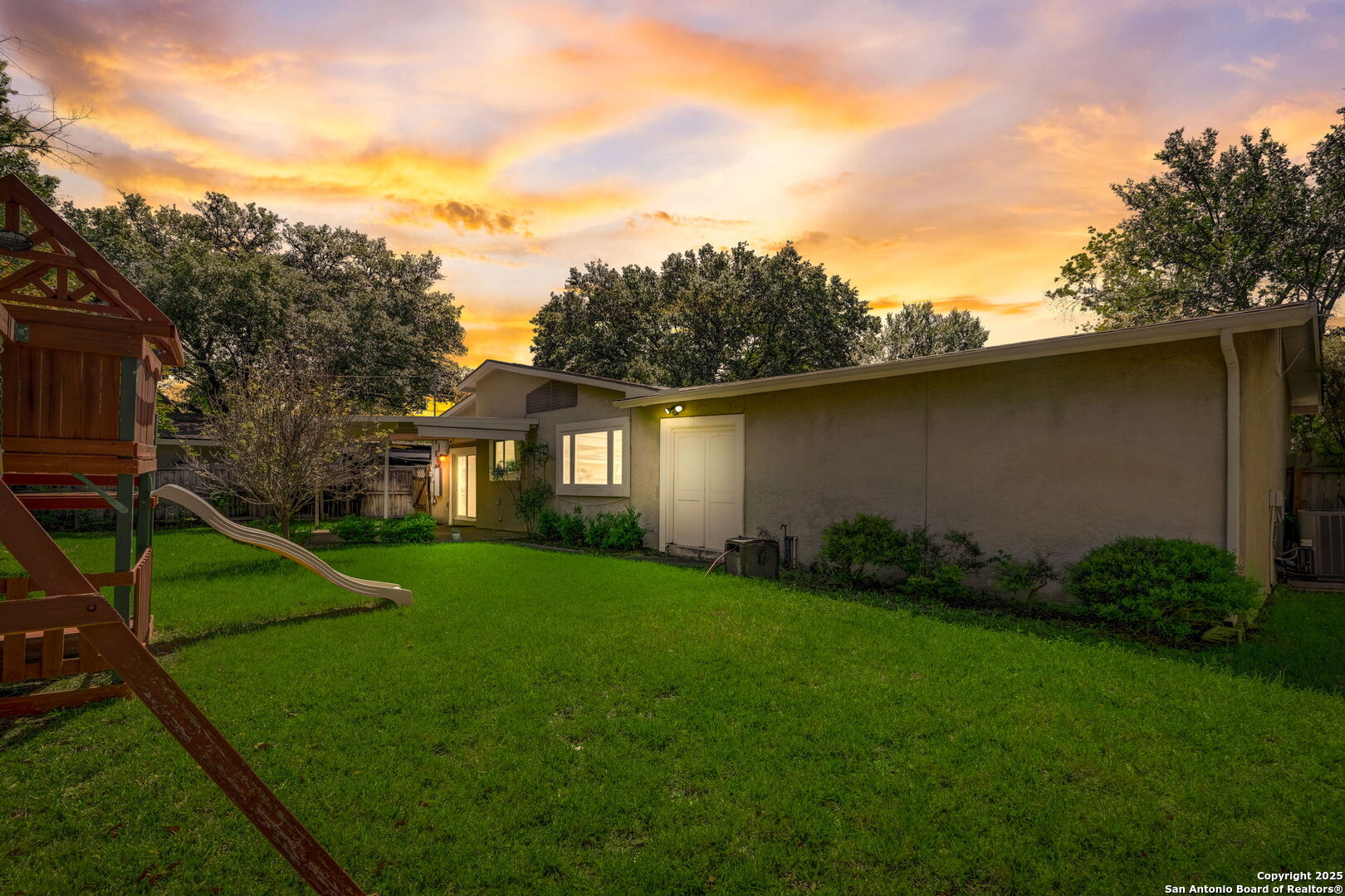 631 E Nottingham Drive San Antonio TX 78209