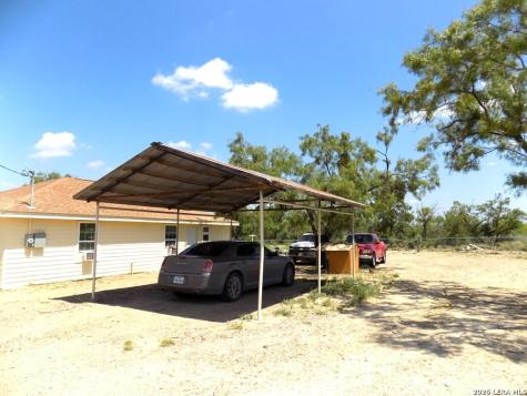 220 Calle Escuela El Indio TX 78860
