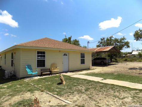 220 Calle Escuela El Indio TX 78860