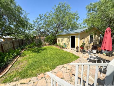 556 Fairway Circle Brackettville TX 78832