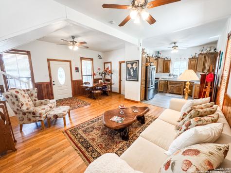 556 Fairway Circle Brackettville TX 78832