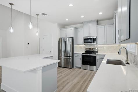 1169 Johnson Road Canyon Lake TX 78133