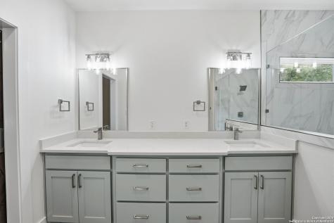 1169 Johnson Road Canyon Lake TX 78133