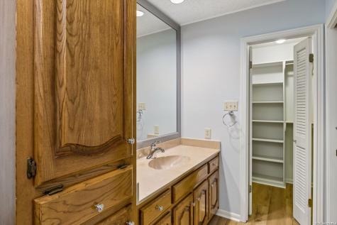 6119 Shady Creek Windcrest TX 78239