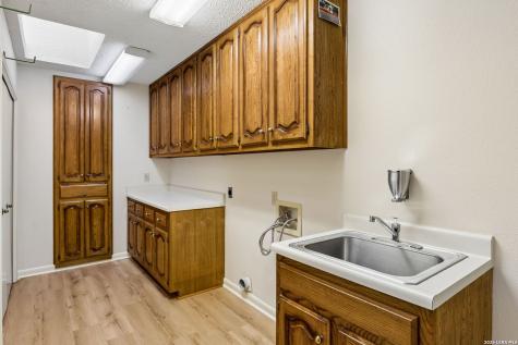 6119 Shady Creek Windcrest TX 78239