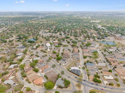6119 Shady Creek Windcrest TX 78239