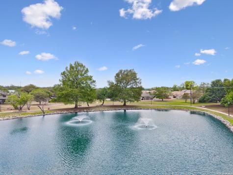 6119 Shady Creek Windcrest TX 78239