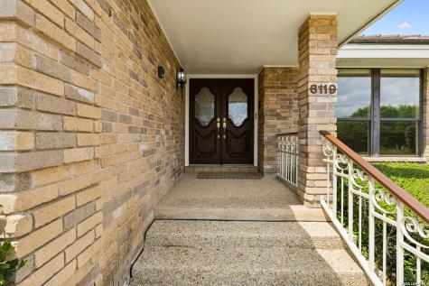 6119 Shady Creek Windcrest TX 78239