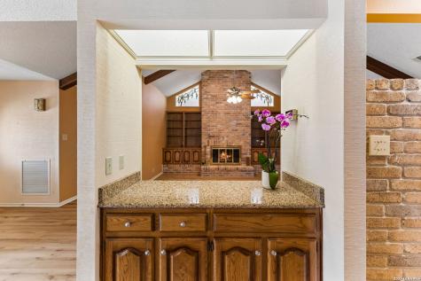 6119 Shady Creek Windcrest TX 78239