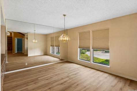 6119 Shady Creek Windcrest TX 78239