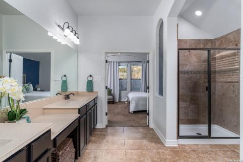 11331 Massive Mount Helotes TX 78023