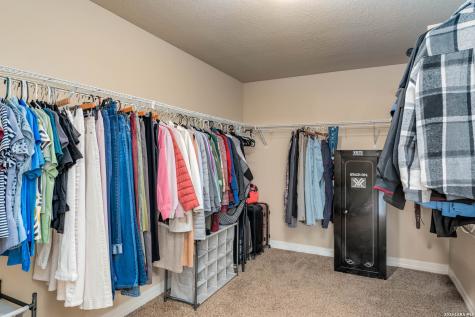 11331 Massive Mount Helotes TX 78023
